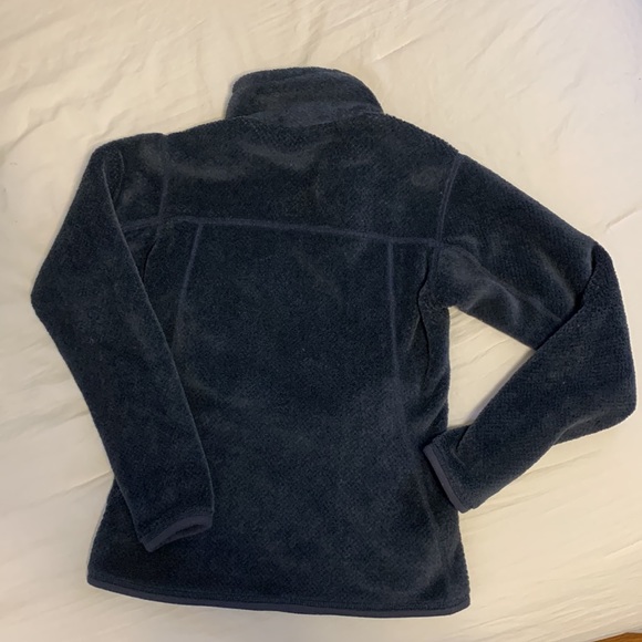 Patagonia Women’s Pull Over Fleece - Picture 4 of 5